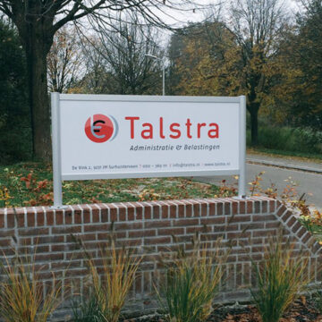 Signing outdoor Talstra